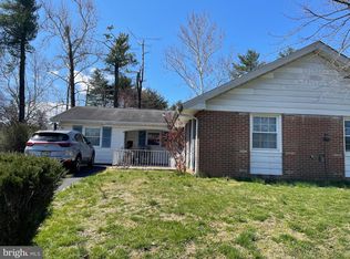 6 Meadowlark Ln, Willingboro, NJ 08046