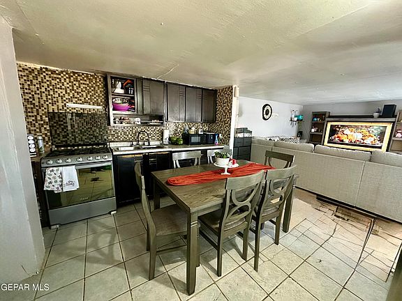 5th image of 17800 Cramer Dr