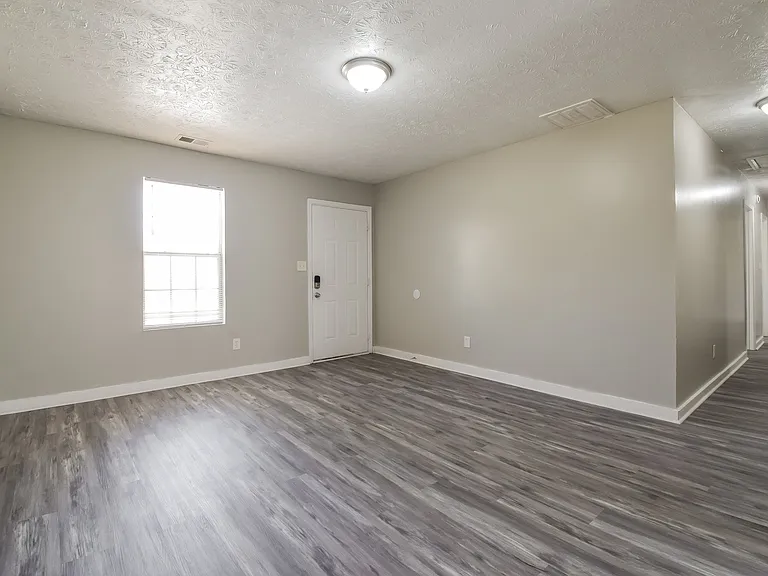 1267 Old Conley Rd — Photo 2