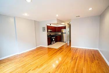 Rented by R New York