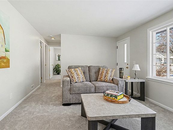 5th image of 45 Studley St