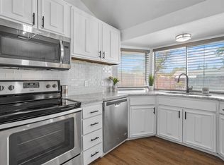 425 Rollingridge Ln, Garland, TX 75043