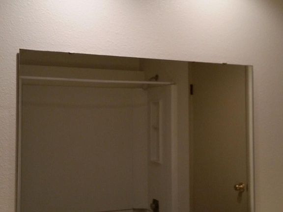 Full Bathroom Avalon Court