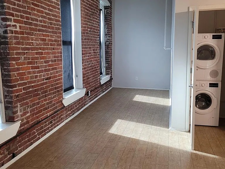 Delaware Lofts — Photo 30