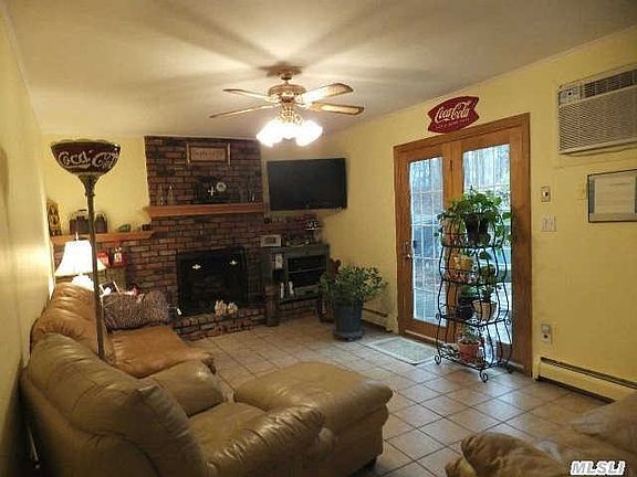 4th image of 8 Ross Ct