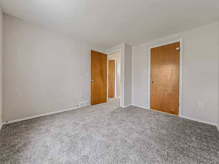 5520 Beavercrest Dr — Photo 5