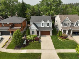 830 Cumberland Rdg, Rochester, MI 48307