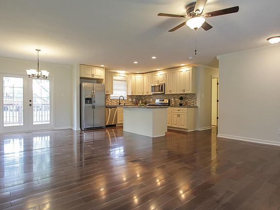 4th image of 501 Periwinkle Ln