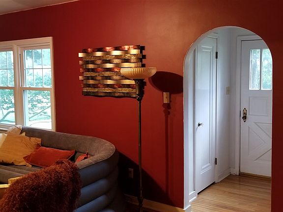 3rd image of 1826 Rainbow Dr