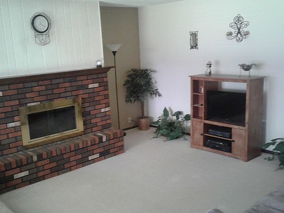 3rd image of 209 W Charter Dr