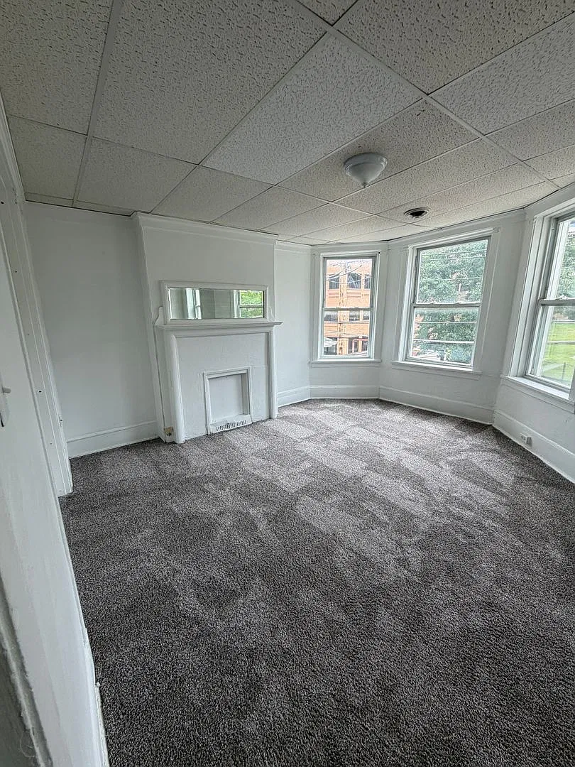 222 N.Craig St. — Photo 1