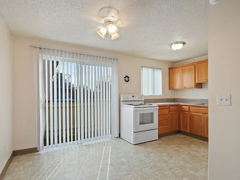 Cedar Mill Apartments — Photo 10