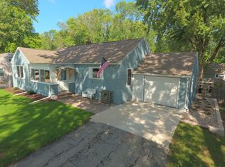 1418 Plank Rd, Menasha, WI 54952