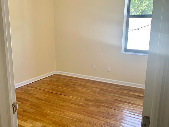 4th image of 6 Longfellow Ave APT B1