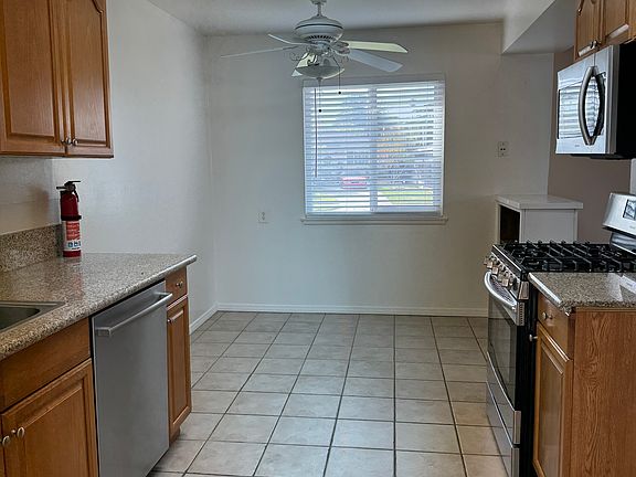 4th image of 740 Poplar Ln