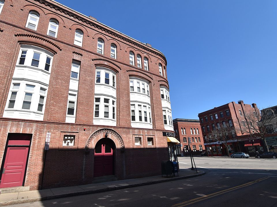 2nd image of 5 Davis Ave APT 5