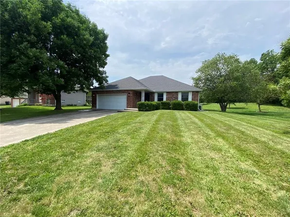 508 Creach Dr, Warrensburg, MO 64093
