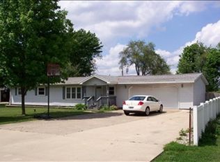 69561 Eisenhower Rd, Sturgis, MI 49091