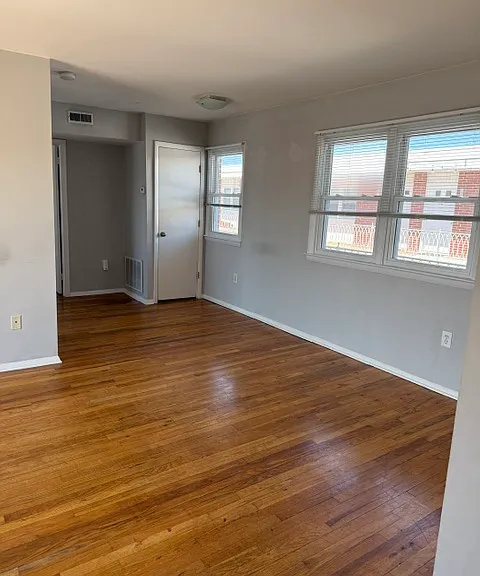 9102 Amherst Ave #B5 — Photo 3