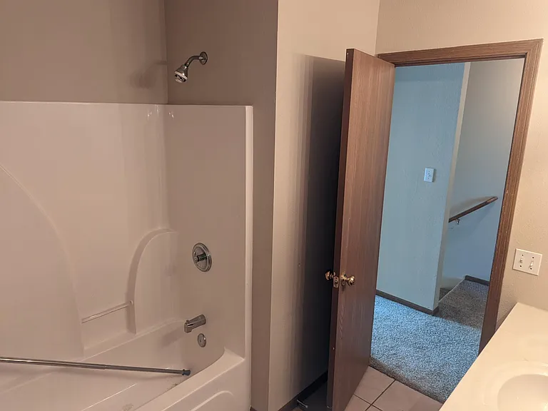 3323 Dove Dr — Photo 10