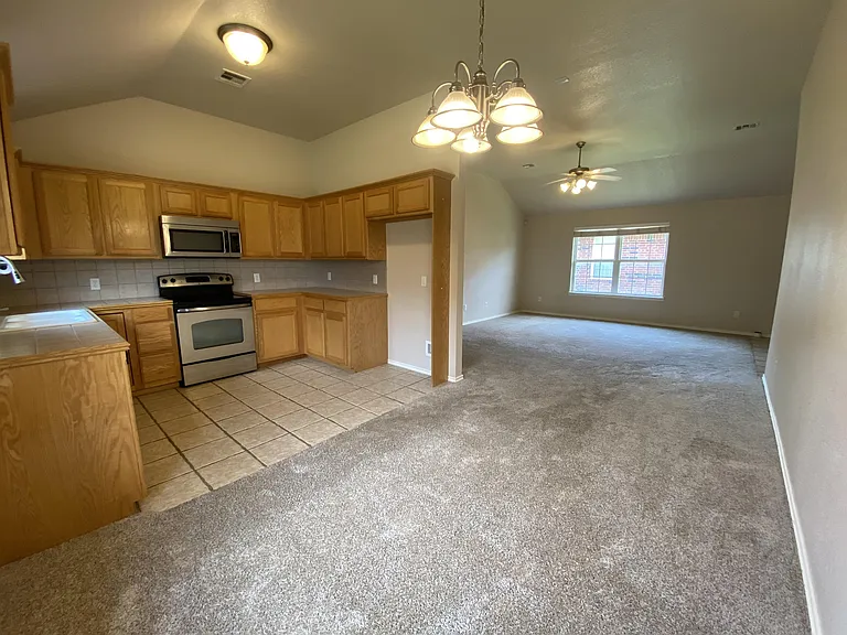 4100 Applegate Dr — Photo 4