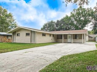 10946 Waverland Dr, Baton Rouge, LA 70815