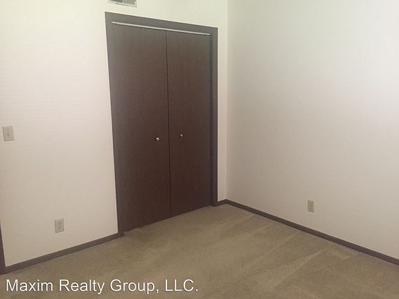 4th image of 817 James Pkwy APT 1