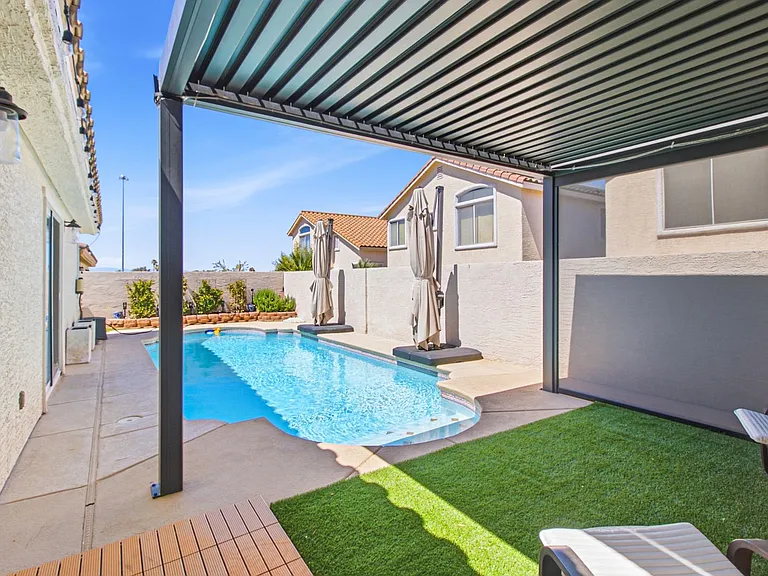 1876 Mesquite Canyon Dr — Photo 17