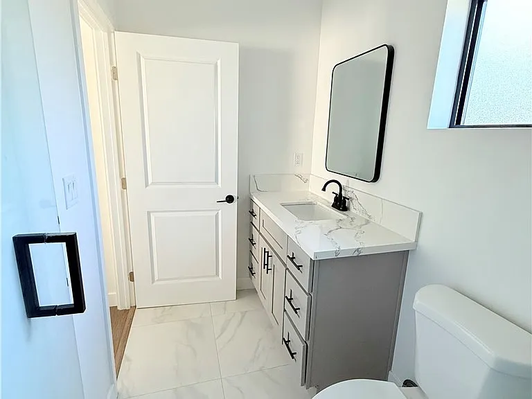 1664 Glen Ave — Photo 42