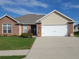 2608 Iron Gate Dr, Columbia, MO 65202