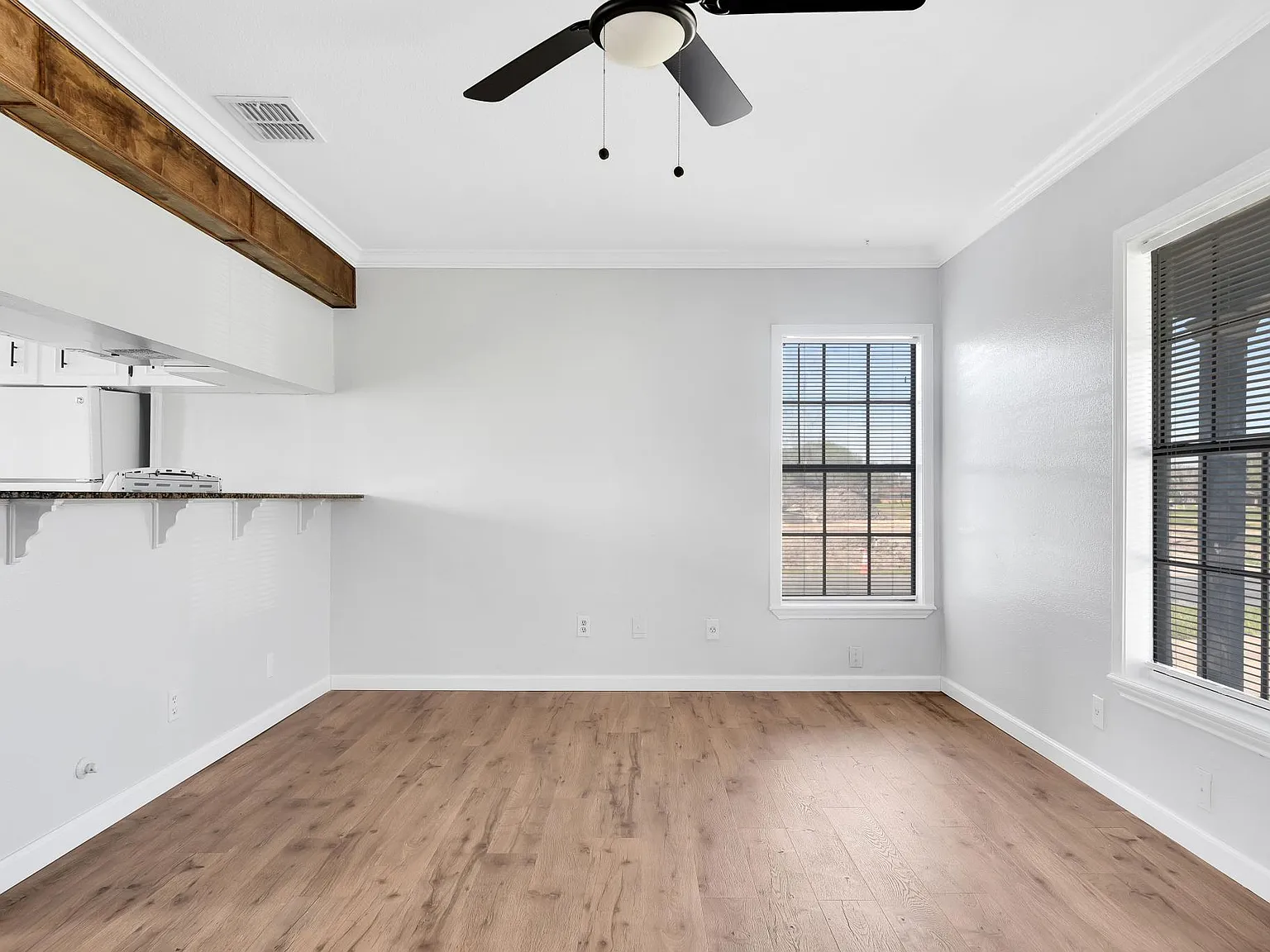 3 bed, 1320 sqft, $1,595 — Photo 3