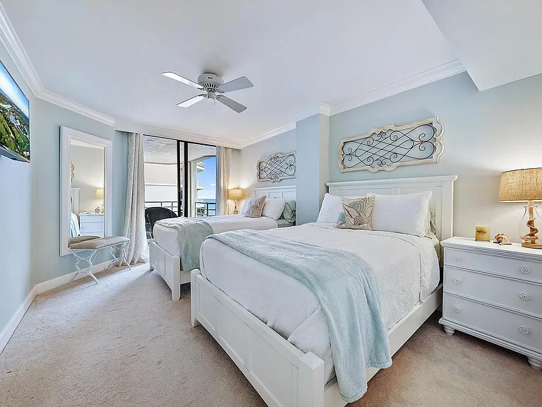 176 Helios Dr #606 — Photo 35