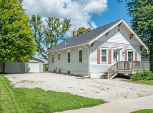 225 NW 4th St, Earlham, IA 50072