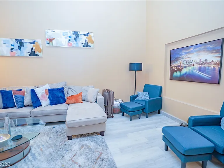 2451 Domingo St — Photo 4