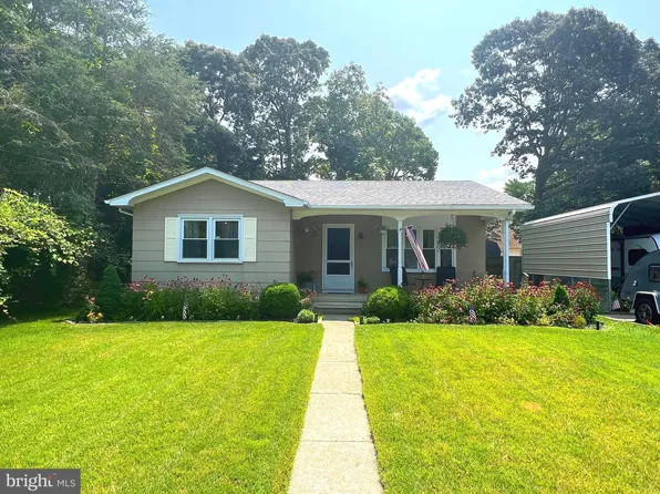 69 Mimosa Dr, Rio Grande, NJ 08242
