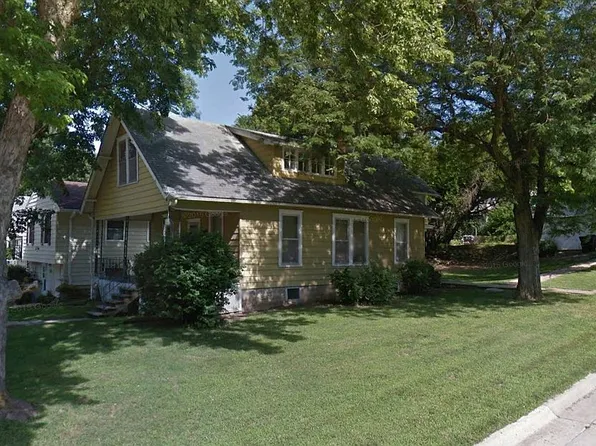 1010 Walnut St, Marysville, KS 66508