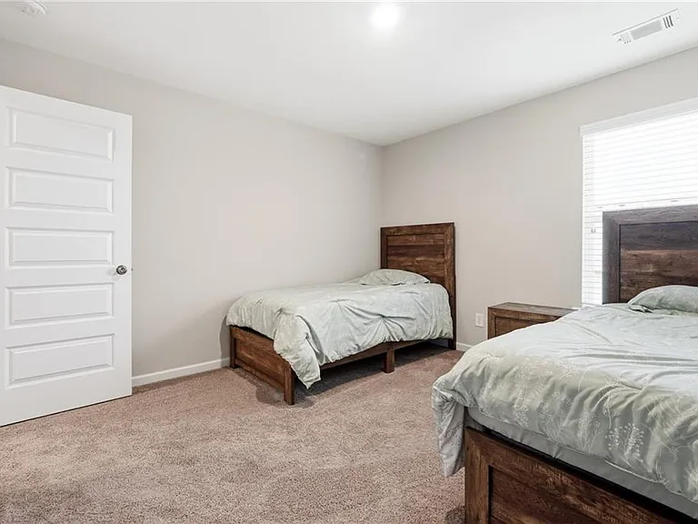 334 Melody Ln — Photo 17