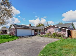 3018 Hawthorne St, Longview, WA 98632