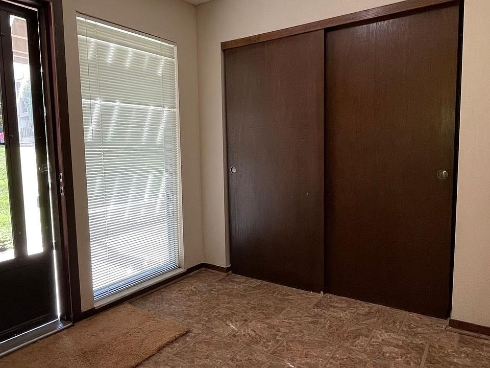 Entrance Closet