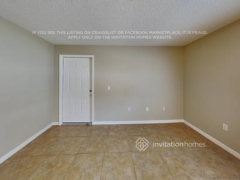 10749 Laxton St — Photo 6