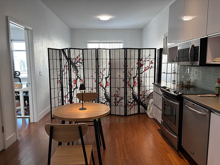 217 Newark Ave #410 — Photo 15