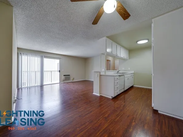 10250 Commerce Ave #216, Tujunga, CA 91042