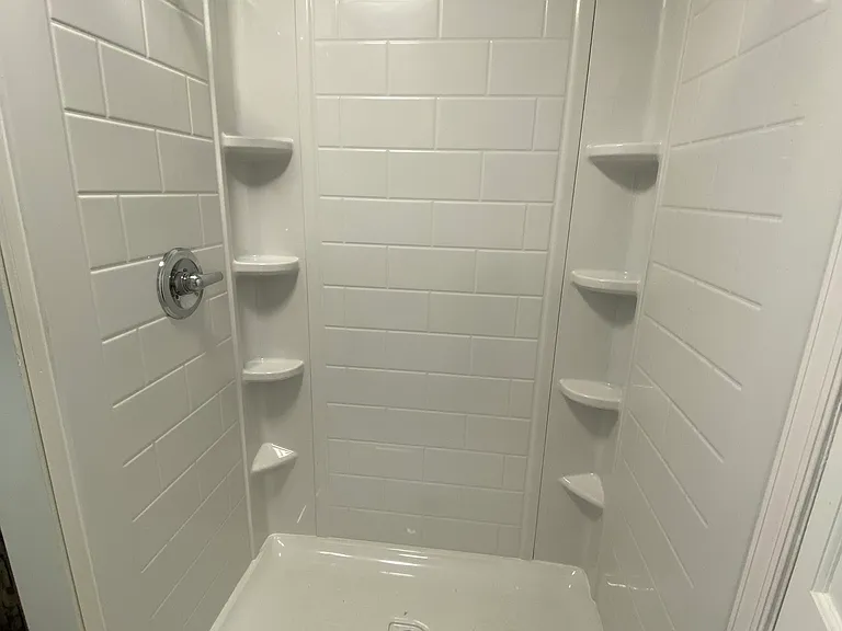 50 N Railroad St #7 — Photo 13