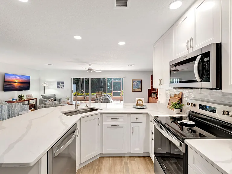 4949 N Highway A1A #204 — Photo 11
