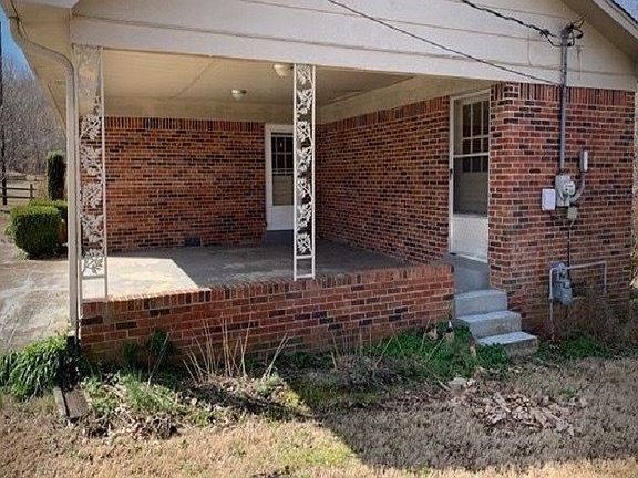 3rd image of 21 Shadow Lake Dr