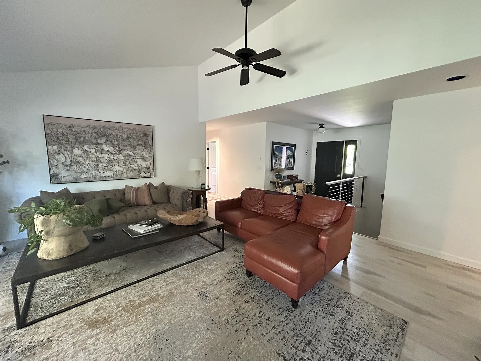 4 bed, 2612 sqft, $4,200 — Photo 3