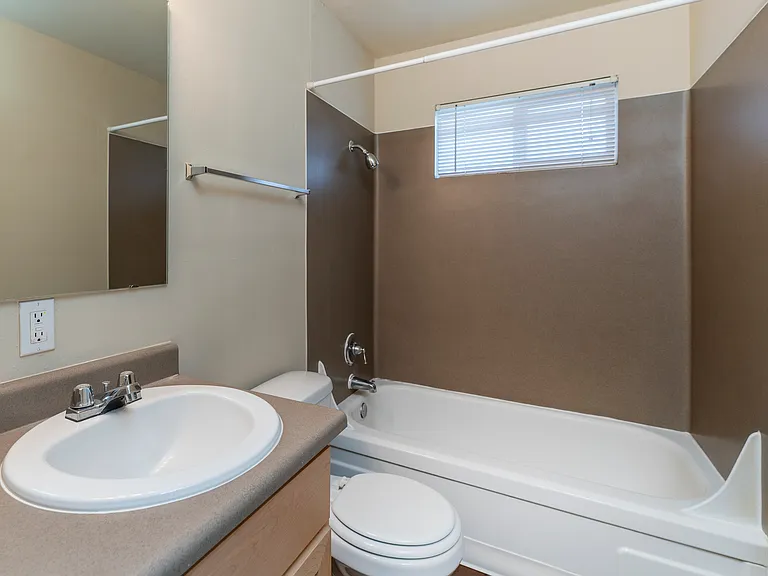 2 Bedroom 1 Bath 725-768 Sq Ft 2 Bedroom 1 Bath 725-768 Sq Ft