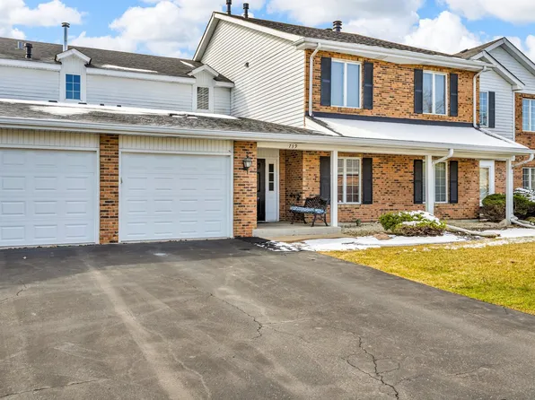 739 Birchwood Ct #17-C, Willowbrook, IL 60527