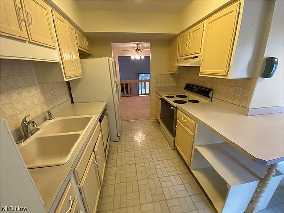 3rd image of 3507 Villa Casa Ct