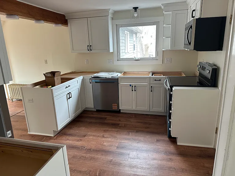 45 Madbury Rd — Photo 2